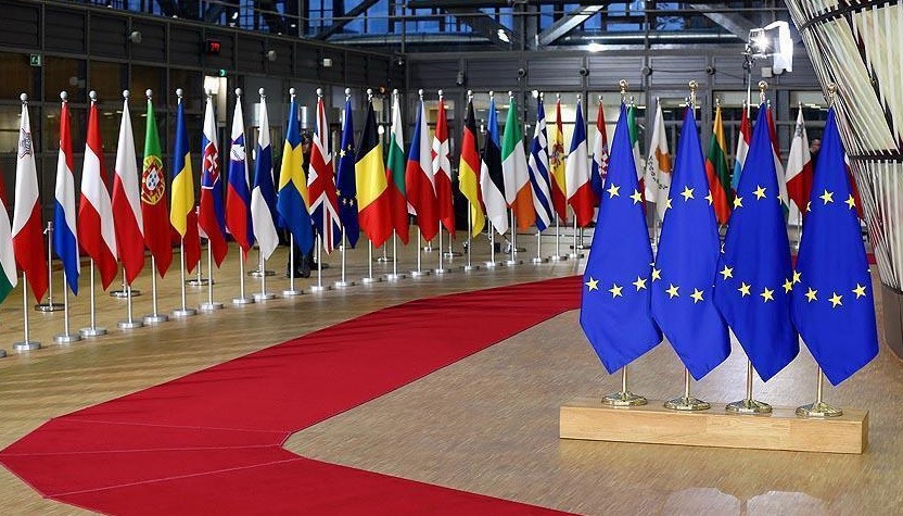 Саммит ЕС не смог принять совместное заявление в поддержку Украины из-за вето Венгрии