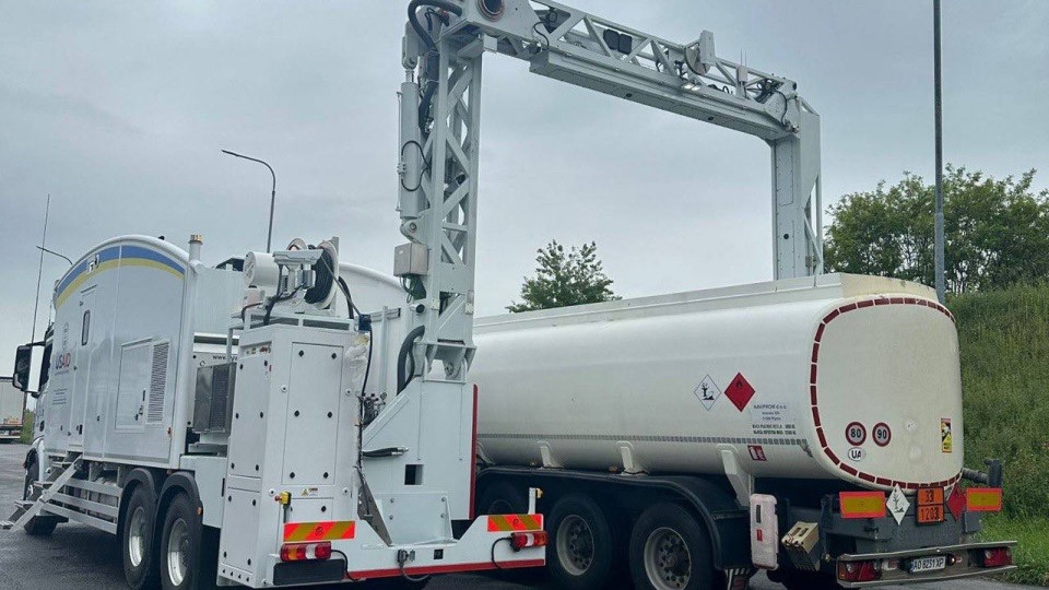 На границе Украины и ЕС на 5-ти пунктах пропуска установили мобильные сканеры