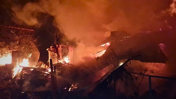 Ночью россияне атаковали Киев, область ракетами и дронами: не менее 7 погибших, обрушился подъезд многоэтажки