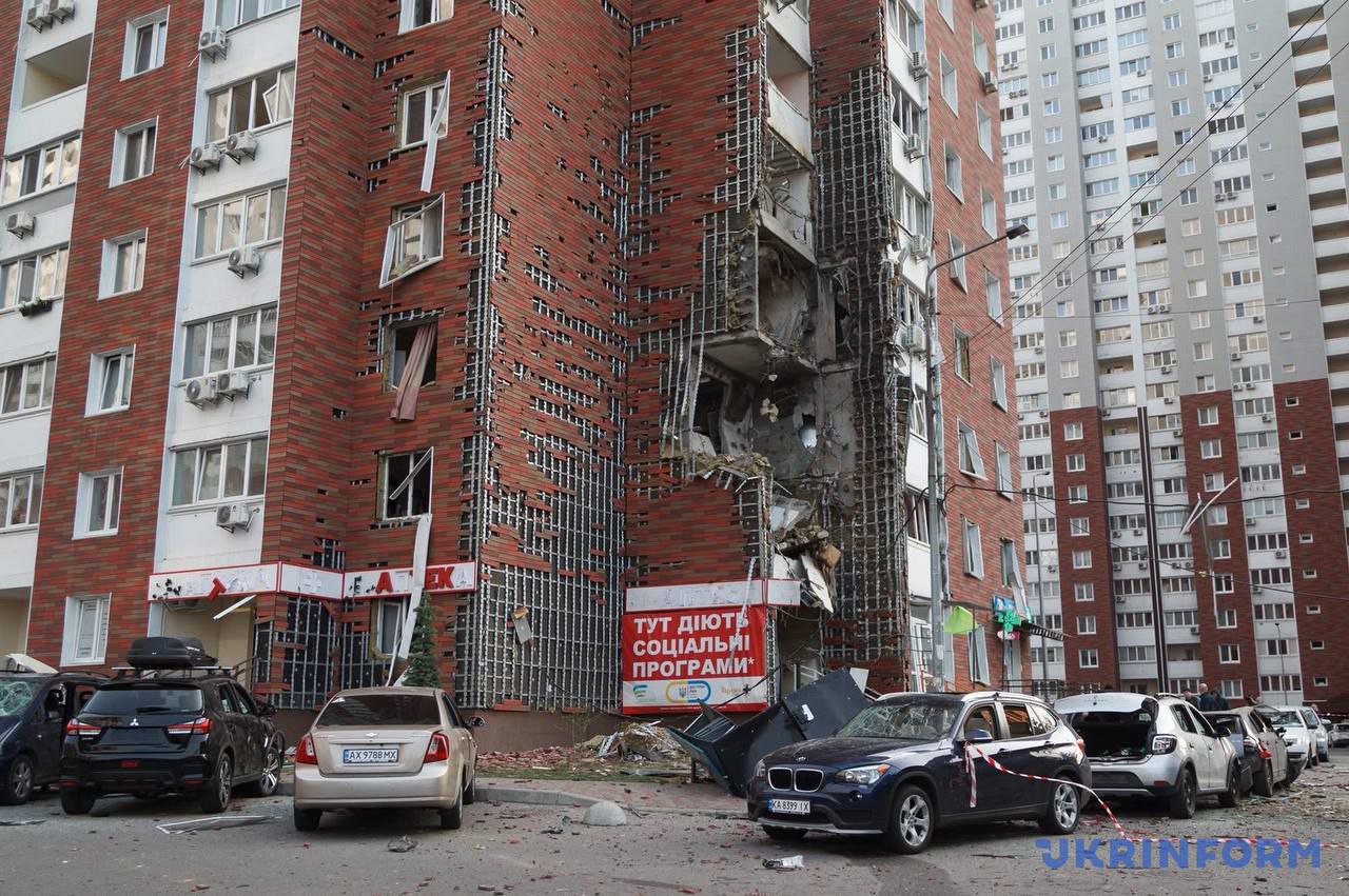 Не менее четырех раненых: РФ атаковала с воздуха Киев