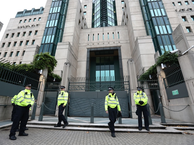 В Великобритании главой разведки MI6 впервые в истории назначили женщину