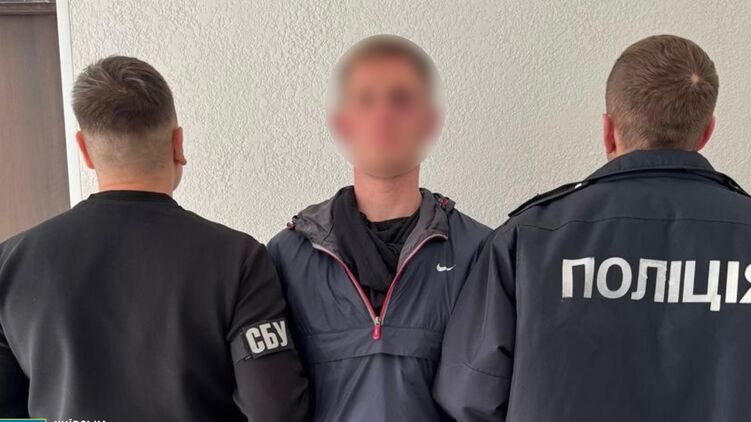 В Киеве экс-военный поджог автомобиль Героя Украины в его день рождения