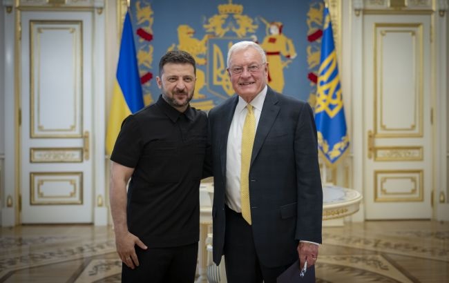 Кит Келлог второй день подряд занят переговорами с украинскими чиновниками в Киеве: что известно