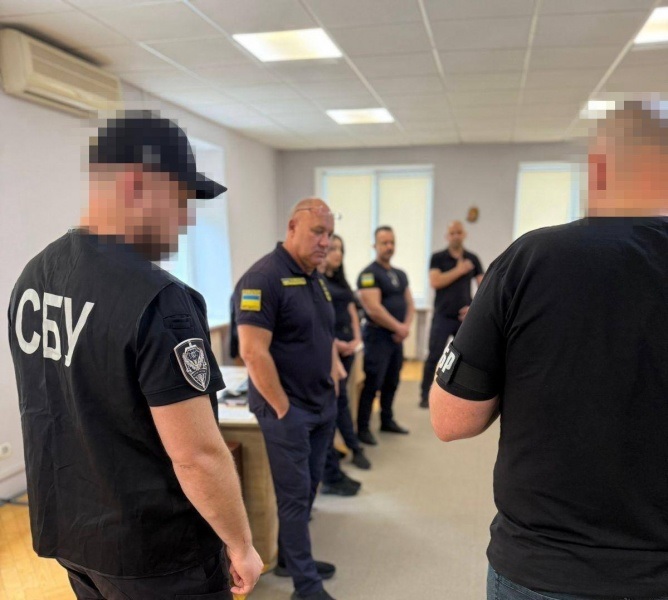 В Украине проводят обыски на таможнях трех областей &#8212; СМИ