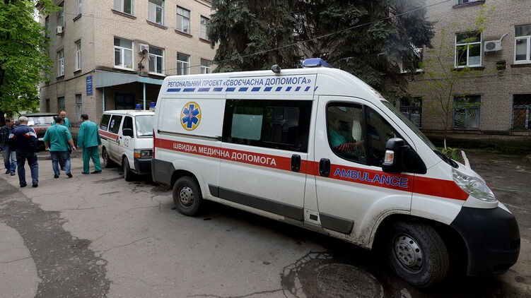 В Мерефе женщина умерла, пытаясь бежать за микроавтобусом ТЦК с &#171;бусифицированным&#187; сыном