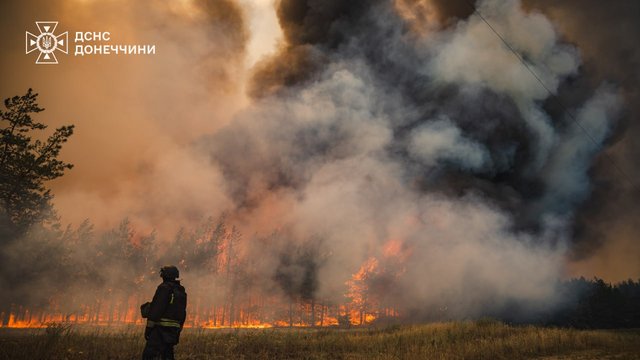 РФ атаковала Краматорский район: возникло несколько очагов пожара
