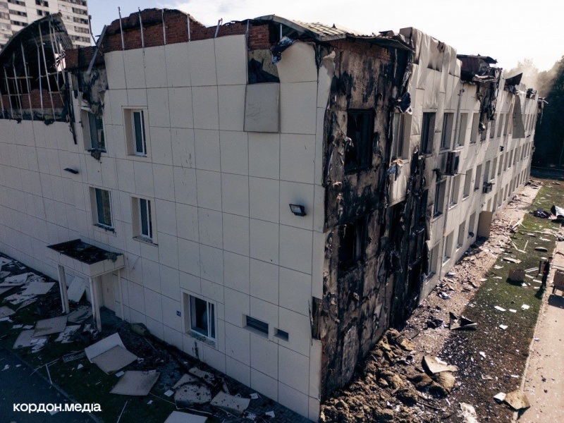 РФ обстреляла Сумы, разрушены университет и жилые дома