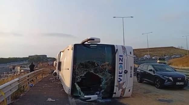 В Турции автобус попал в ДТП: трое погибших, 20 пострадавших