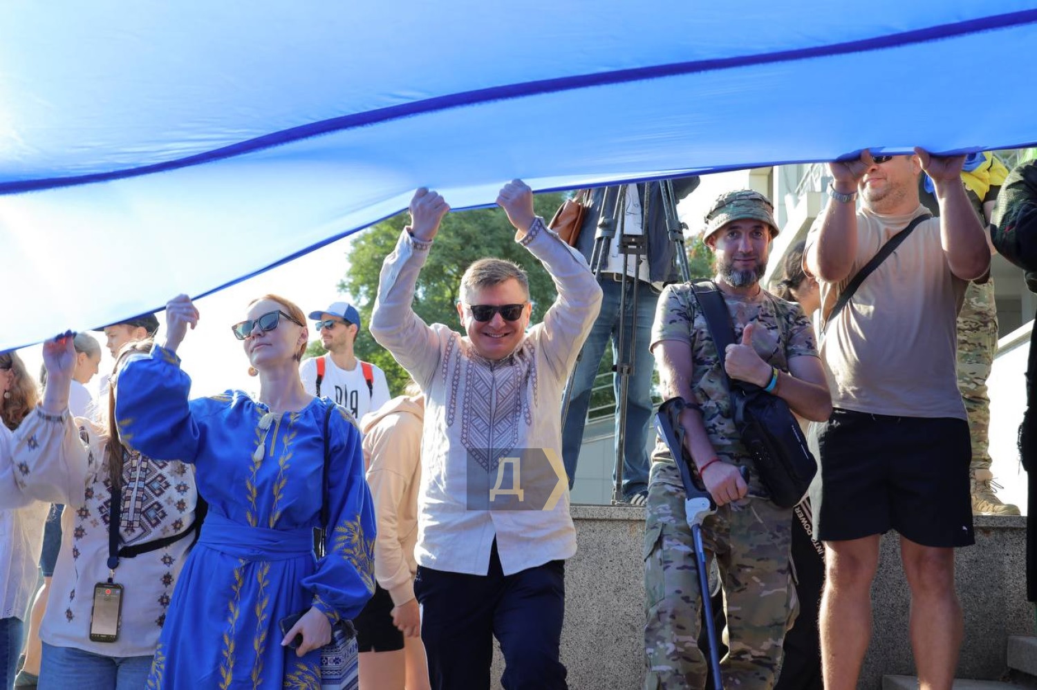 В Одессе подняли огромный флаг в День Независимости Украины: это первое масштабное мероприятие за годы войны