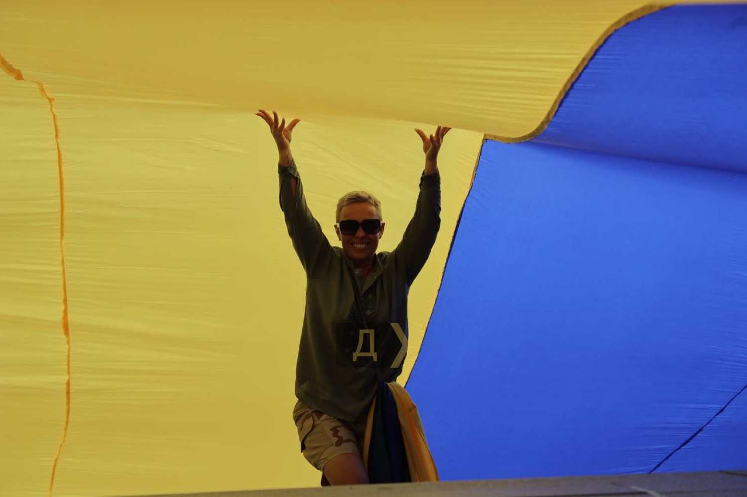 В Одессе подняли огромный флаг в День Независимости Украины: это первое масштабное мероприятие за годы войны