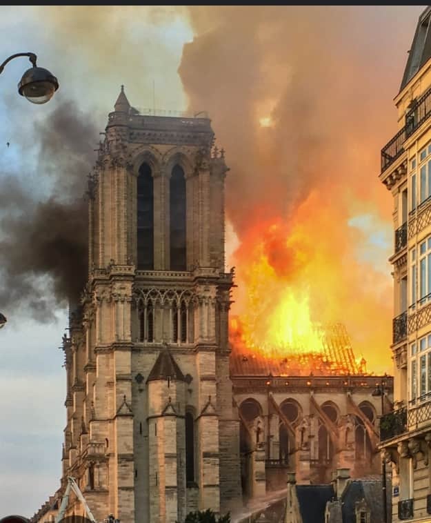 В Большой мечети Кордовы в Испании произошел масштабный пожар: здание частично уничтожено