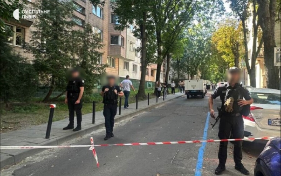 Проверяют сотни номеров телефонов, объявления и сьемные квартиры: подробности расследования убийства Парубия