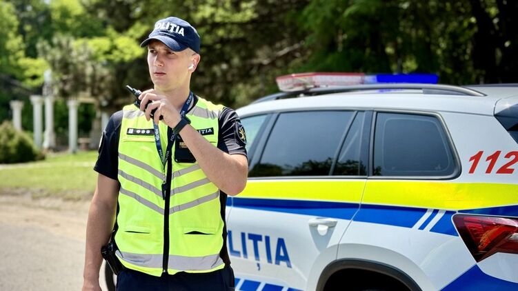 В отеле центрального района Кишинева на ручке двери номера повесился украинец