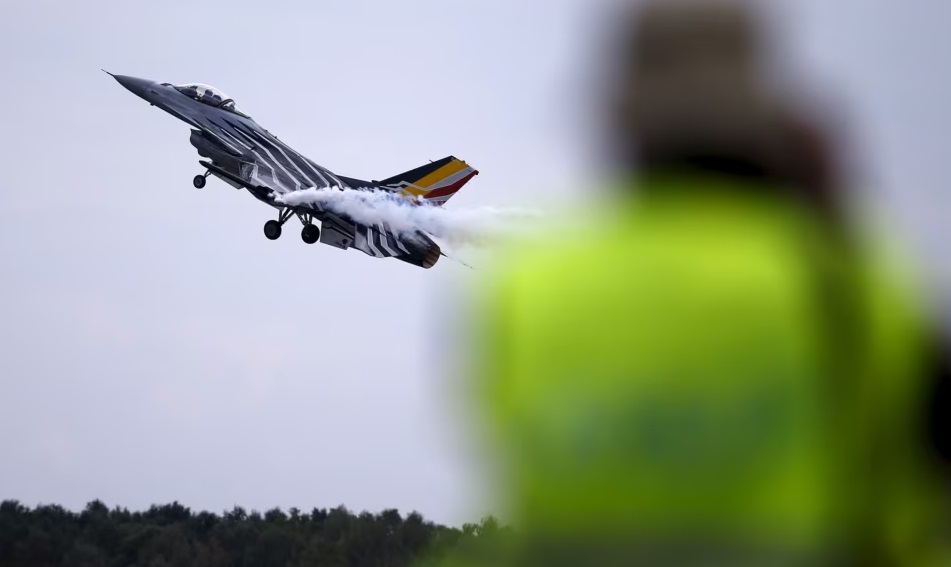 В Польше истребитель F-16 разбился во время подготовки к международному авиашоу