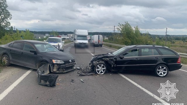 Из-за ДТП временно перекрыта трасса М-10 Львов &#8212; Краковец во Львовской области