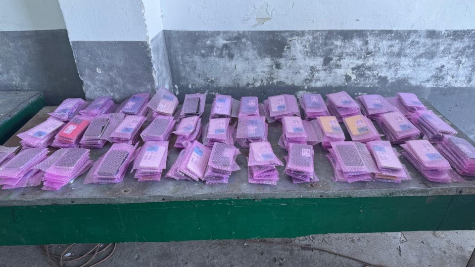 На Львовщине таможенники изъяли iPhone 14, спрятанные в запасном колесе, на 4 млн гривен