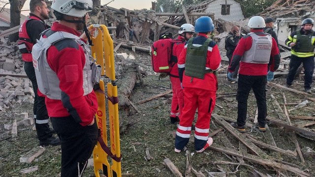 РФ ударила по Сумам и Запорожью: раненым оказали помощь сотрудники Украинского Красного Креста