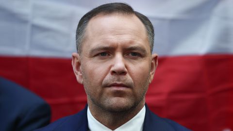 Навроцкий подписал резолюцию о переброске войск НАТО в Польшу