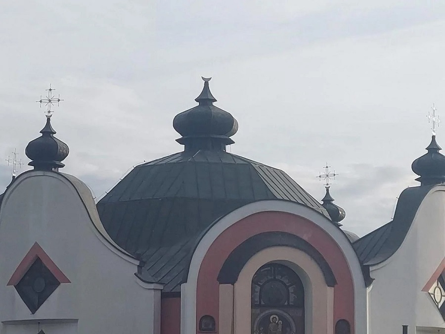 В Польше срезали крест с купола украинской церкви &#8212; посол