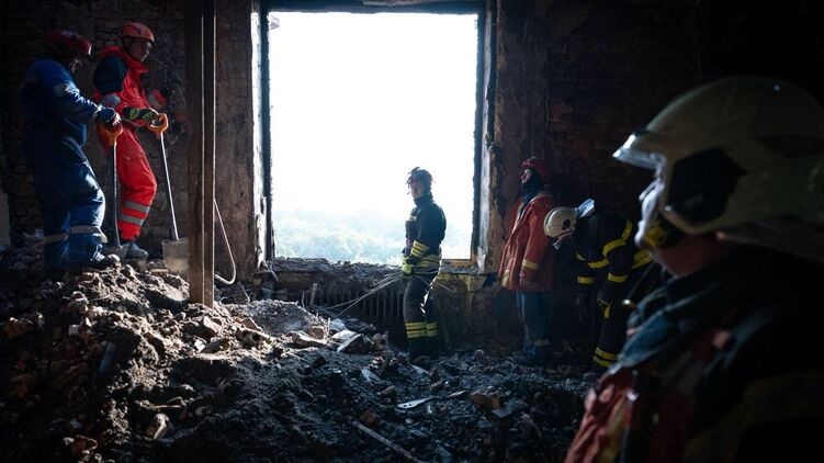 В здание Кабмина влетела ракета &#171;Искандер&#187;: пожар начался от топлива в ее баках &#8212; СМИ