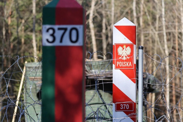 Польские пограничники обнаружили тоннель под забором на границе с Беларусью