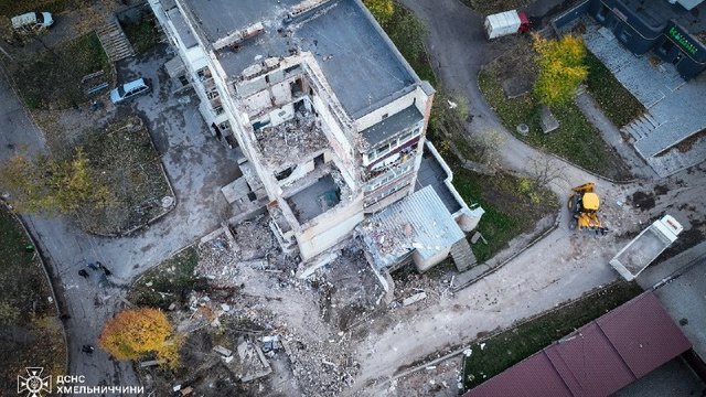 В Хмельницком завершили работы по разбору завалов, образовавшихся в результате взрыва в многоэтажке, погибших двое &#8212; ГСЧС