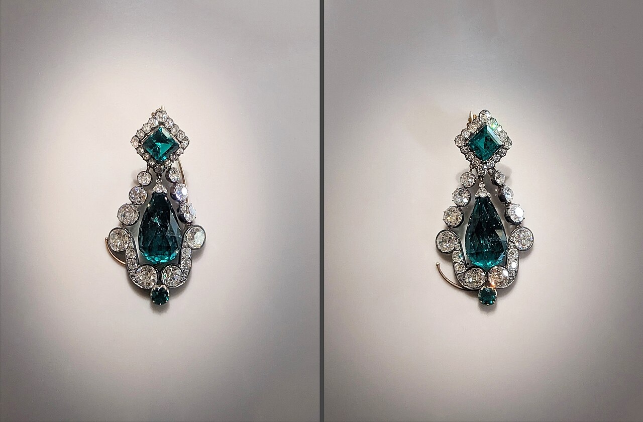 Из Лувра украли королевские драгоценности