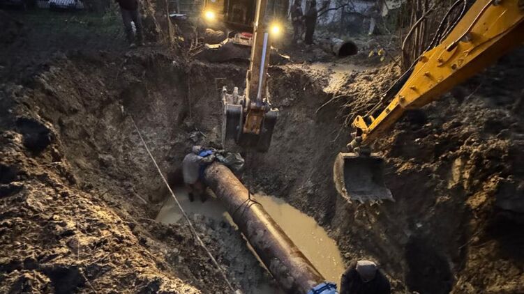 В нескольких районах Львова уже трое суток нет воды