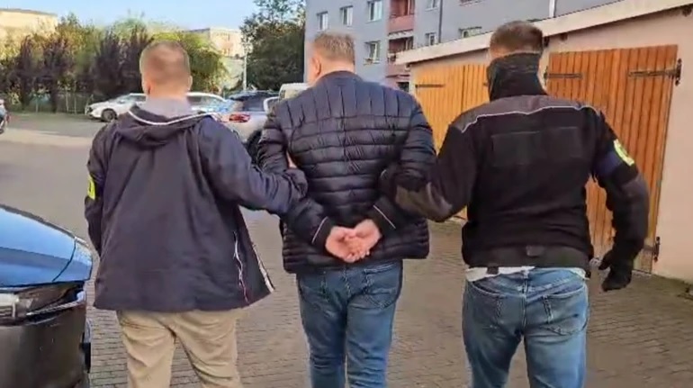 В Польше полиция задержала мужчину, присылавшего порнографию несовершеннолетним девочкам из Киева