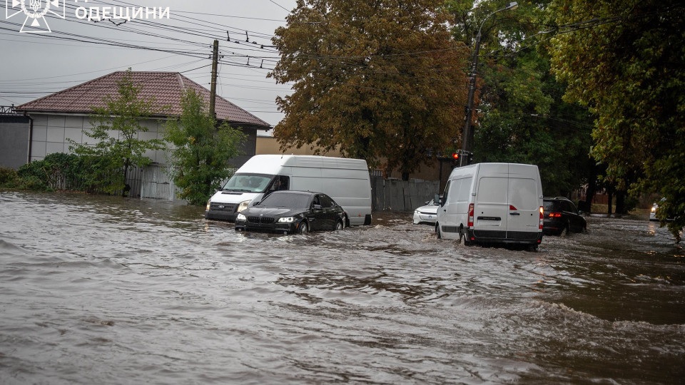 Из-за ожидающейся непогоды в Одесской области 7-9 октября учебные учреждения работают в дистанционном режиме