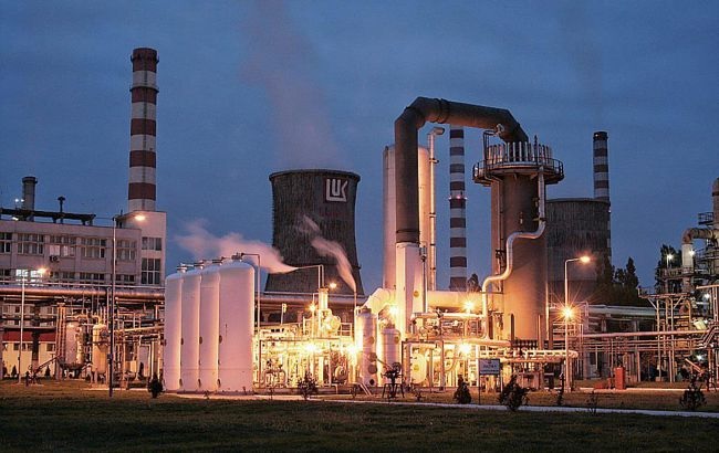 В Румынии произошел взрыв на НПЗ &#171;Лукойл&#187;: есть пострадавший