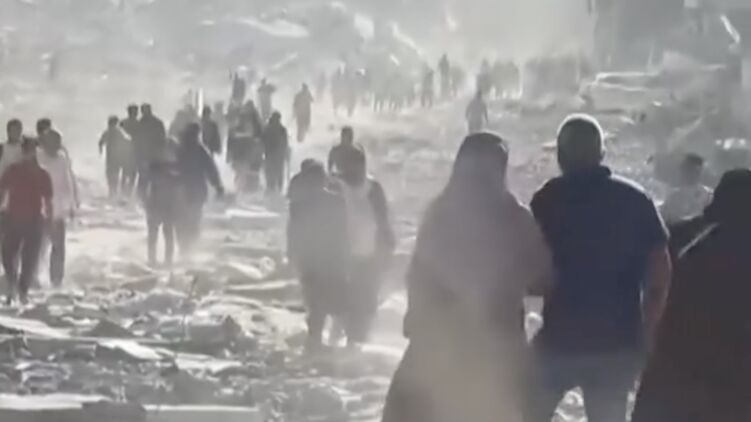 Люди массово возвращаются в сектор Газа после начала перемирия &#8212; DW