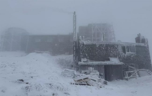 В Карпатах намело около полуметра снега, 1 октября держится морозная погода