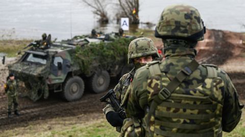 В Польше военные готовят гражданских медиков к войне