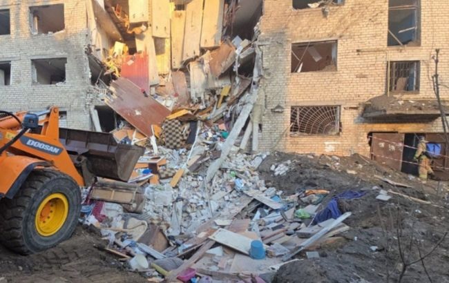 В Запорожье &#8212; около 30 попаданй снарядов РФ и более десятка раненых, среди них &#8212; дети