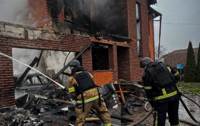 РФ атаковала Киевщину: разрушения фиксируют в 33 локациях, есть погибший и 14 раненых