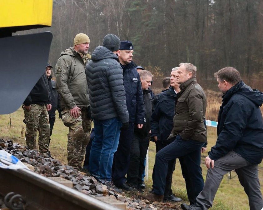 Железную дорогу между Варшавой и Люблином повредил взрыв, это была диверсия &#8212; Туск