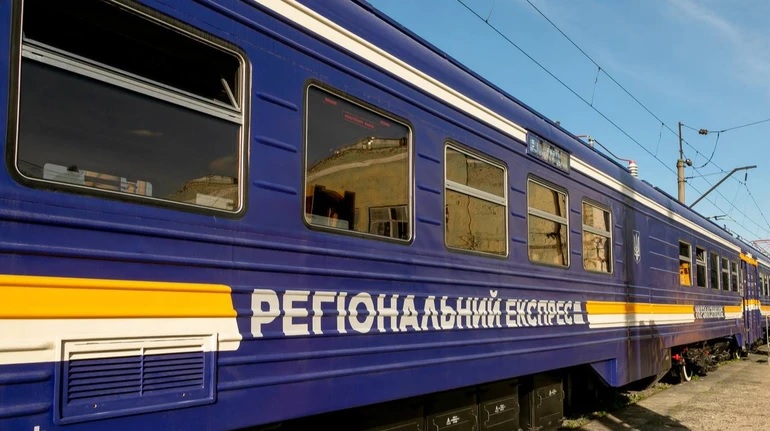 Атака РФ 25 ноября повредила инфраструктуру &#171;Укрзализныци&#187;: поезда идут по графику