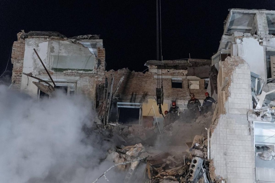 После атаки РФ в Тернополе под завалами могут быть люди &#8212; глава МВД