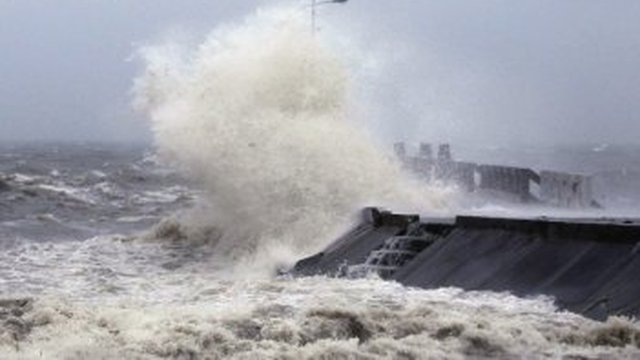 Не менее 110 погибших: на Филиппинах бушует ураган