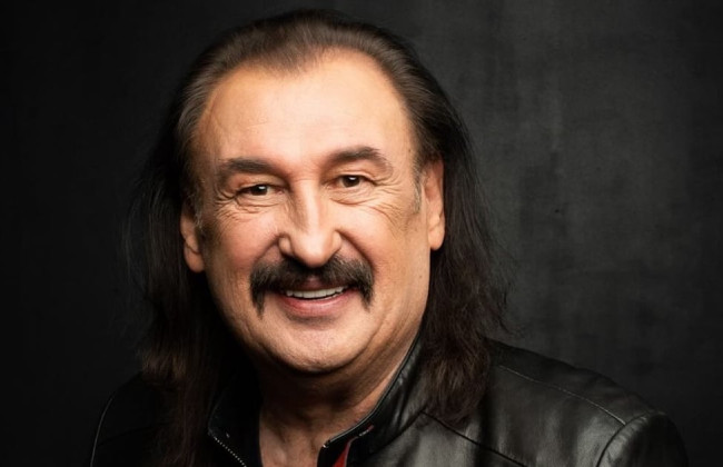 Скончался эстрадный исполнитель Степан Гига