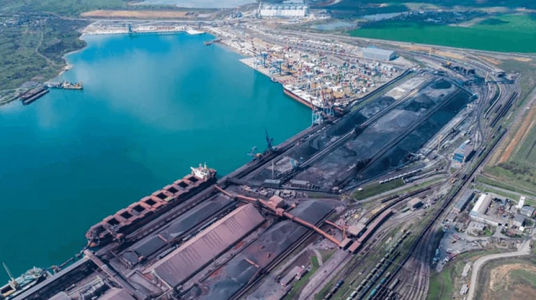 РФ утром атаковала порт Южный — есть попадание в резервуары