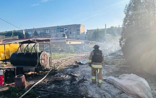 РФ ударила КАБом по селу на Харьковщине: есть погибший и раненые