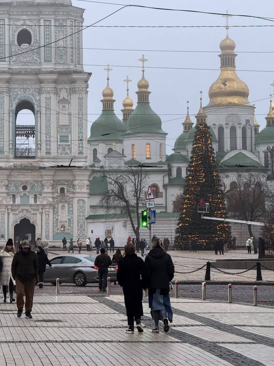 В Киеве и Львове готовятся к Новому 2026-му году