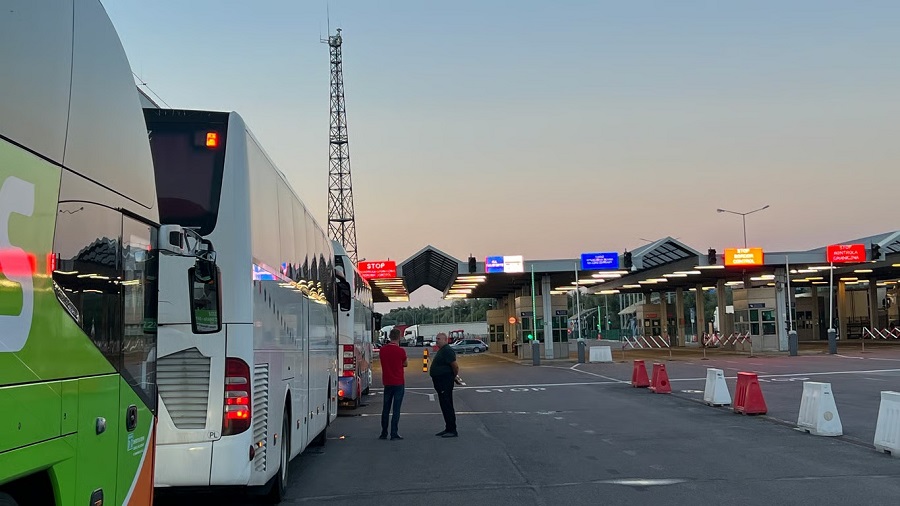 Польские СМИ сообщают об огромных очередях транспорта 22 декабря на пограничных переходах с Украиной