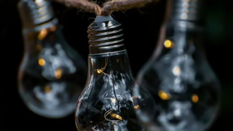 Экс-министр энергетики допустил отключения света в Украине