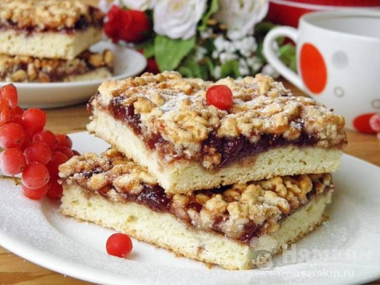 Чем удивить близких на Николая: к столу стоит подать постные вареники, печенье Николайчики и пирог с вареньем