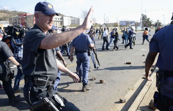 Девять погибших и десятки раненых: в ЮАР вооруженная группа устроила стрельбу в таверне Африка
