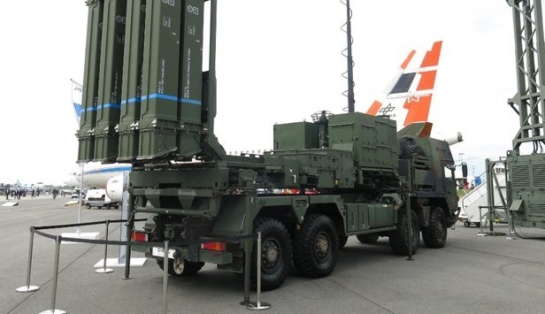 Германия передала Украине девятый комплекс IRIS-T