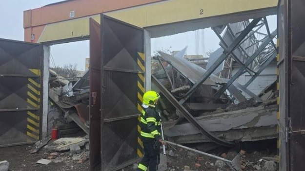 На востоке Словакии обрушилась крыша здания: трое погибших